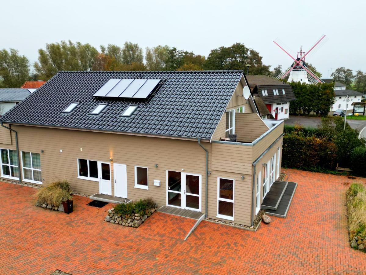 Haus Zwischen Den Wehlen Bei Buesum, 16 Personen Westerdeichstrich Exterior foto